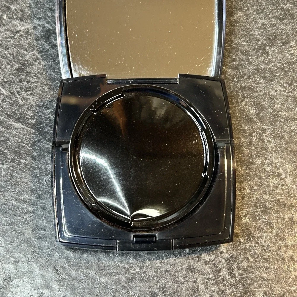 Lancome Belle De Teint Sheer Blurring Pressed Powder 08 BELLE DE NUIT Damaged
